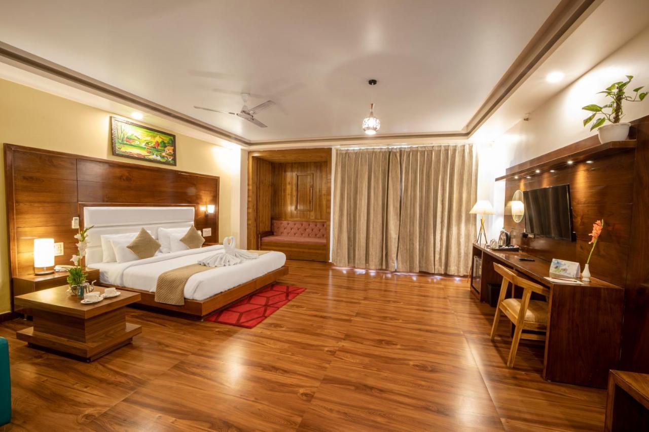Hotel Divine Lakshmi Ganga Rishīkesh Eksteriør billede